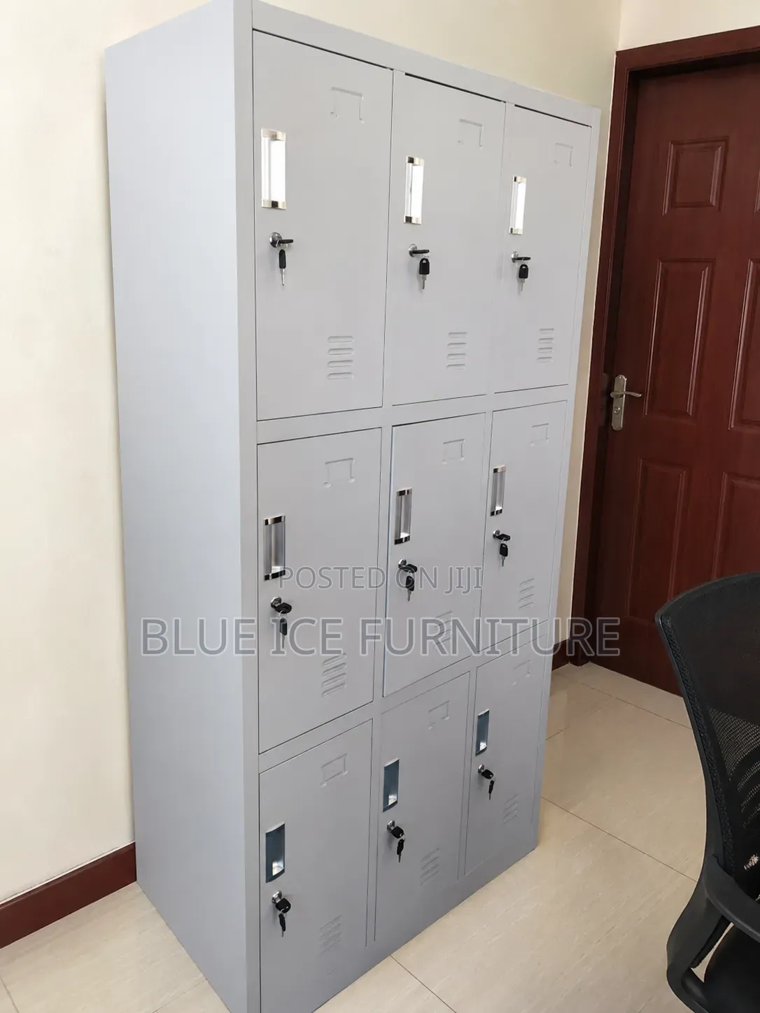 9 Locker Modern Staff Cabinet