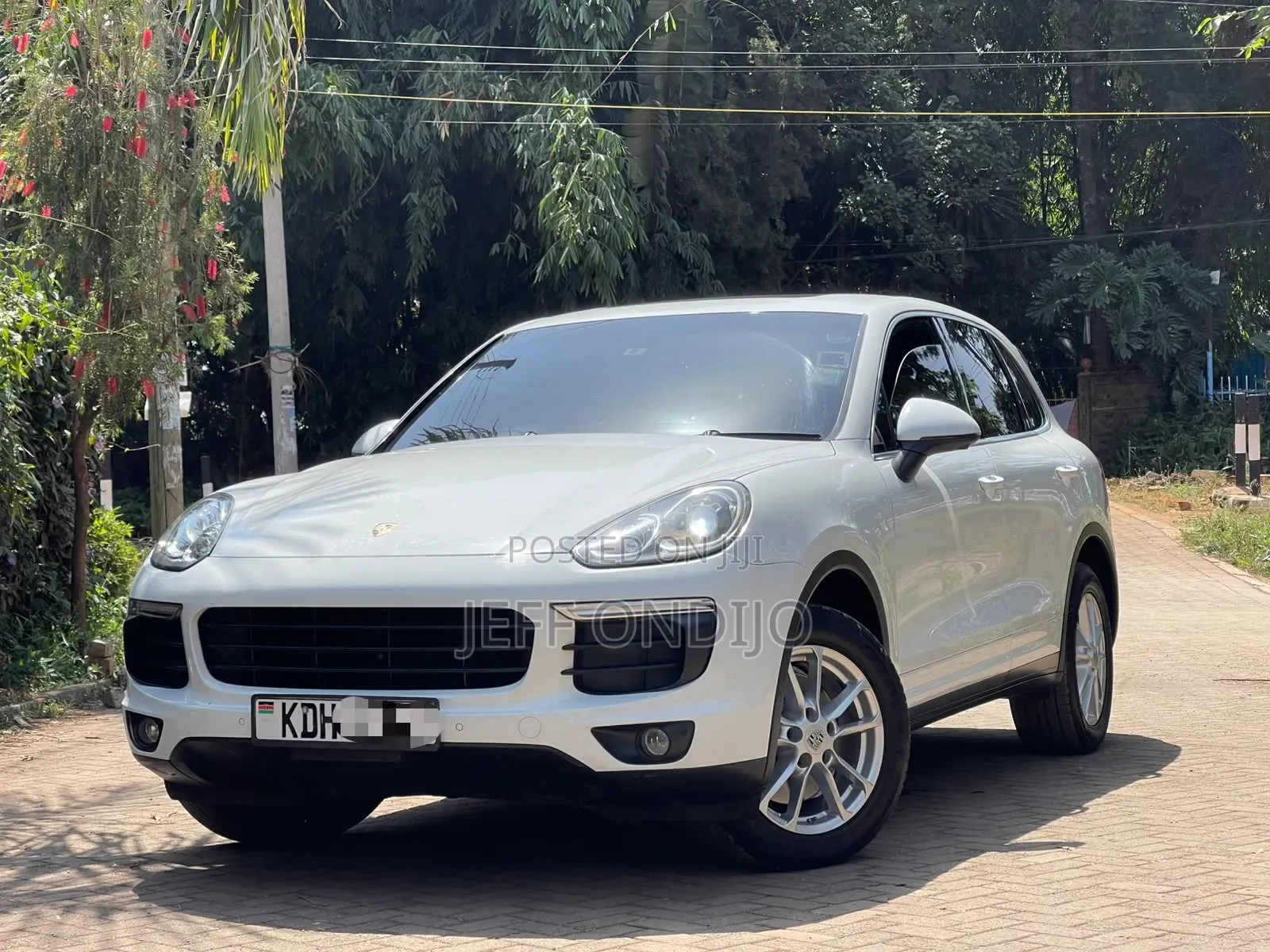 Porsche Cayenne 2015 White