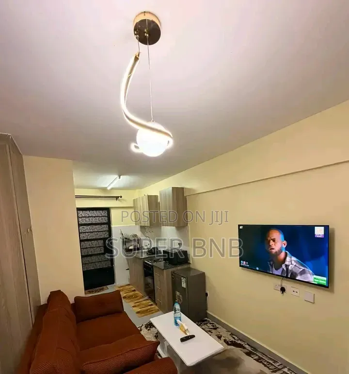 Executive Studio Airbnb at Grand Midtown Apartments, Ngara
