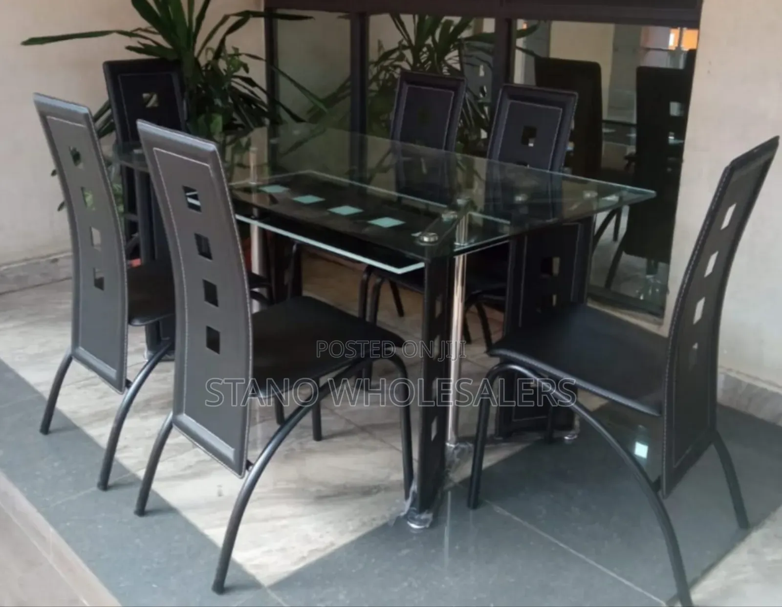 Full Portable Glass 6 Sitter Dinning Table