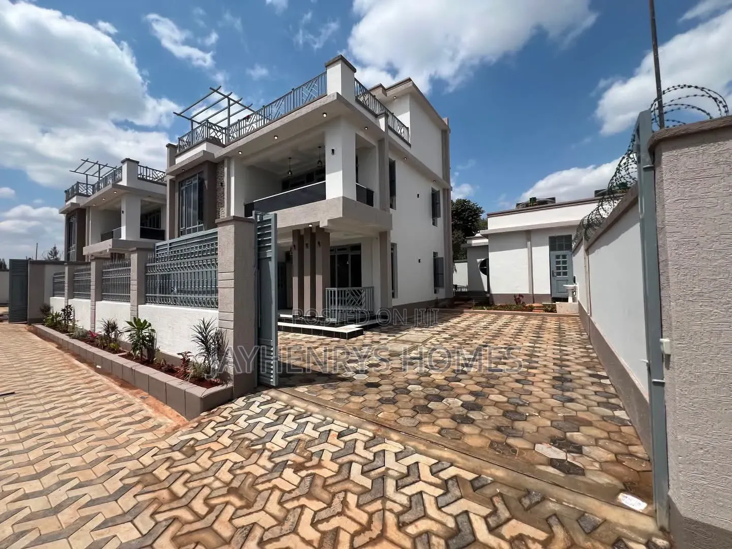 5bdrm House in Mugutha, Kimbo for sale