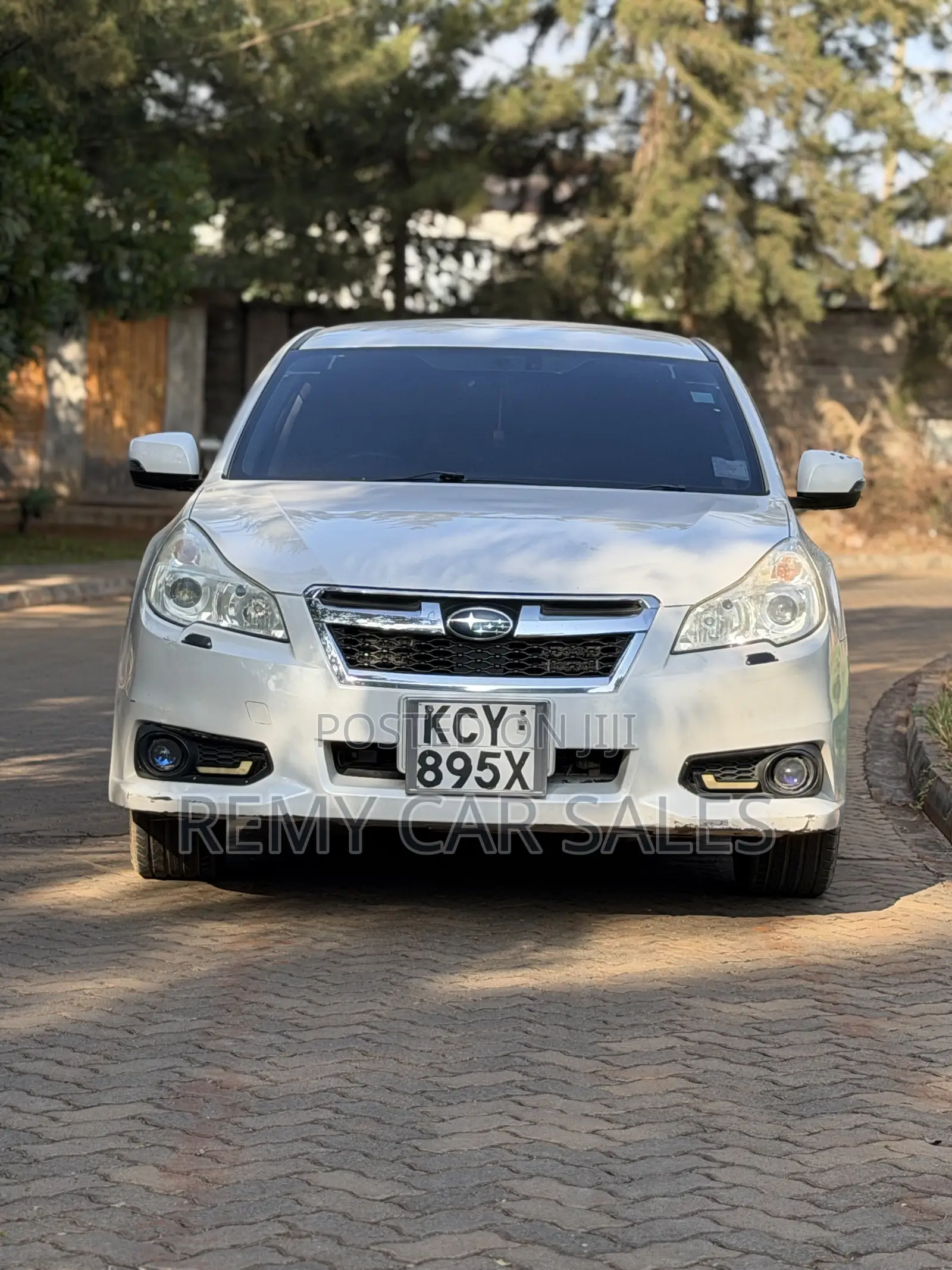 Subaru Legacy 2013 White