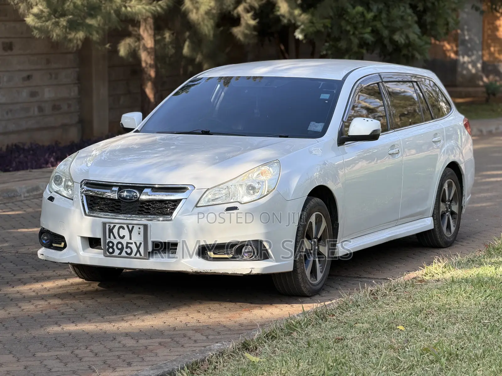 Subaru Legacy 2013 White