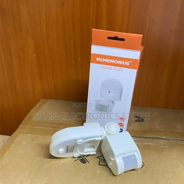 PIR Infrared Sensor Day and Night Wall Light IP44 1200W240V Tilt–White