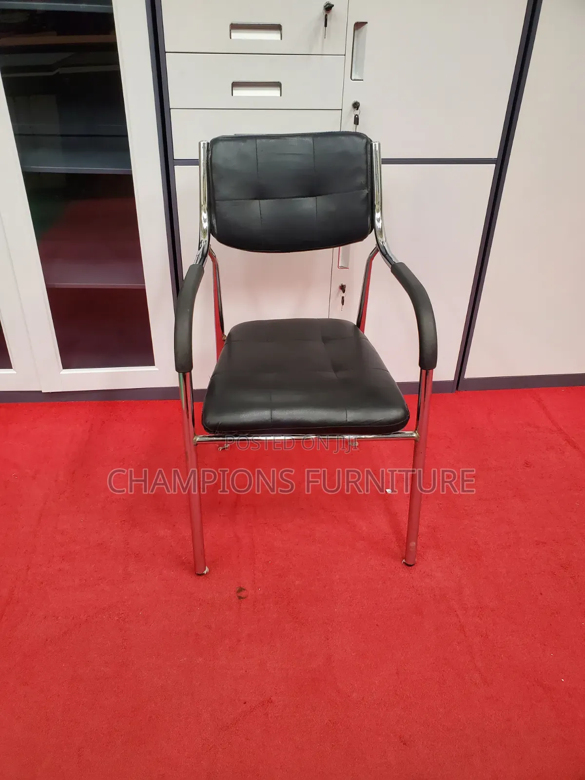 Low Back Cushioned Reception/Visitor's Chair