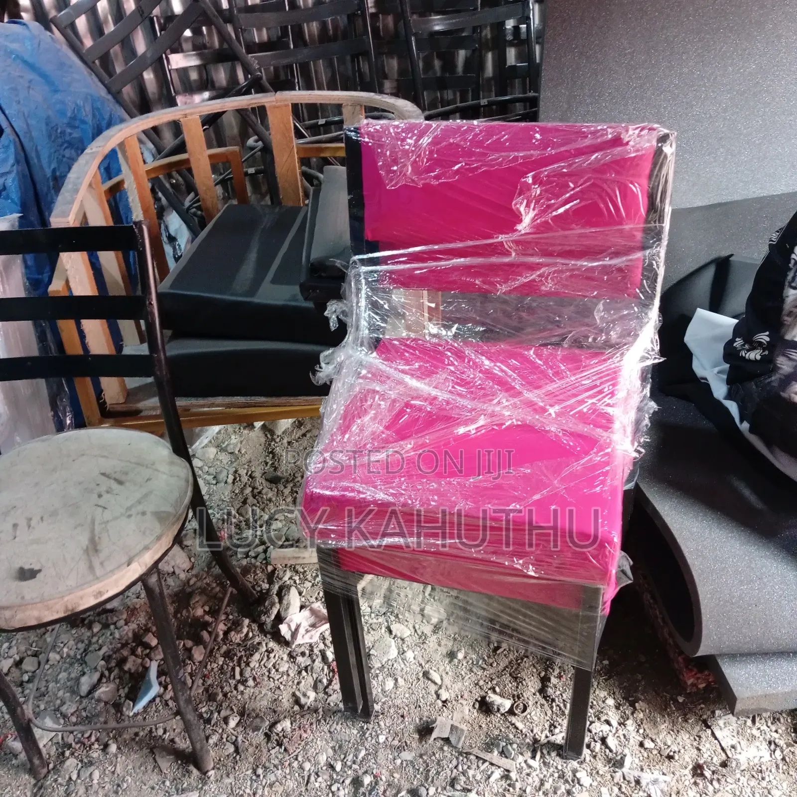 Hot Pink Waiting Chairs With White Manicure Table With Drawers