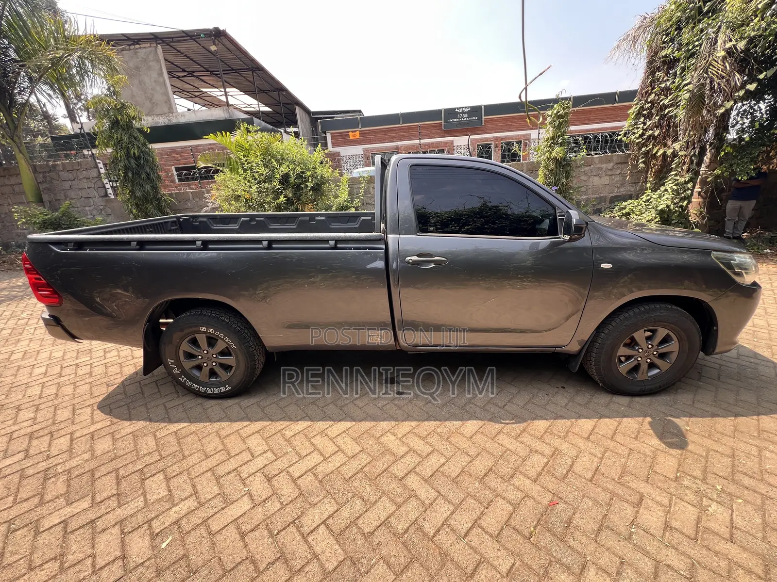 Toyota Hilux 2017 Gray