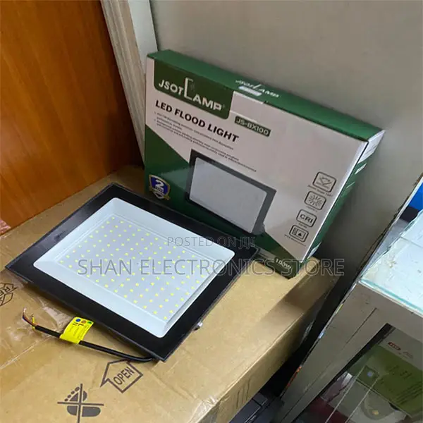 IP66 Waterproof Rooftop 100 Watts Electric Neelux Floodlight