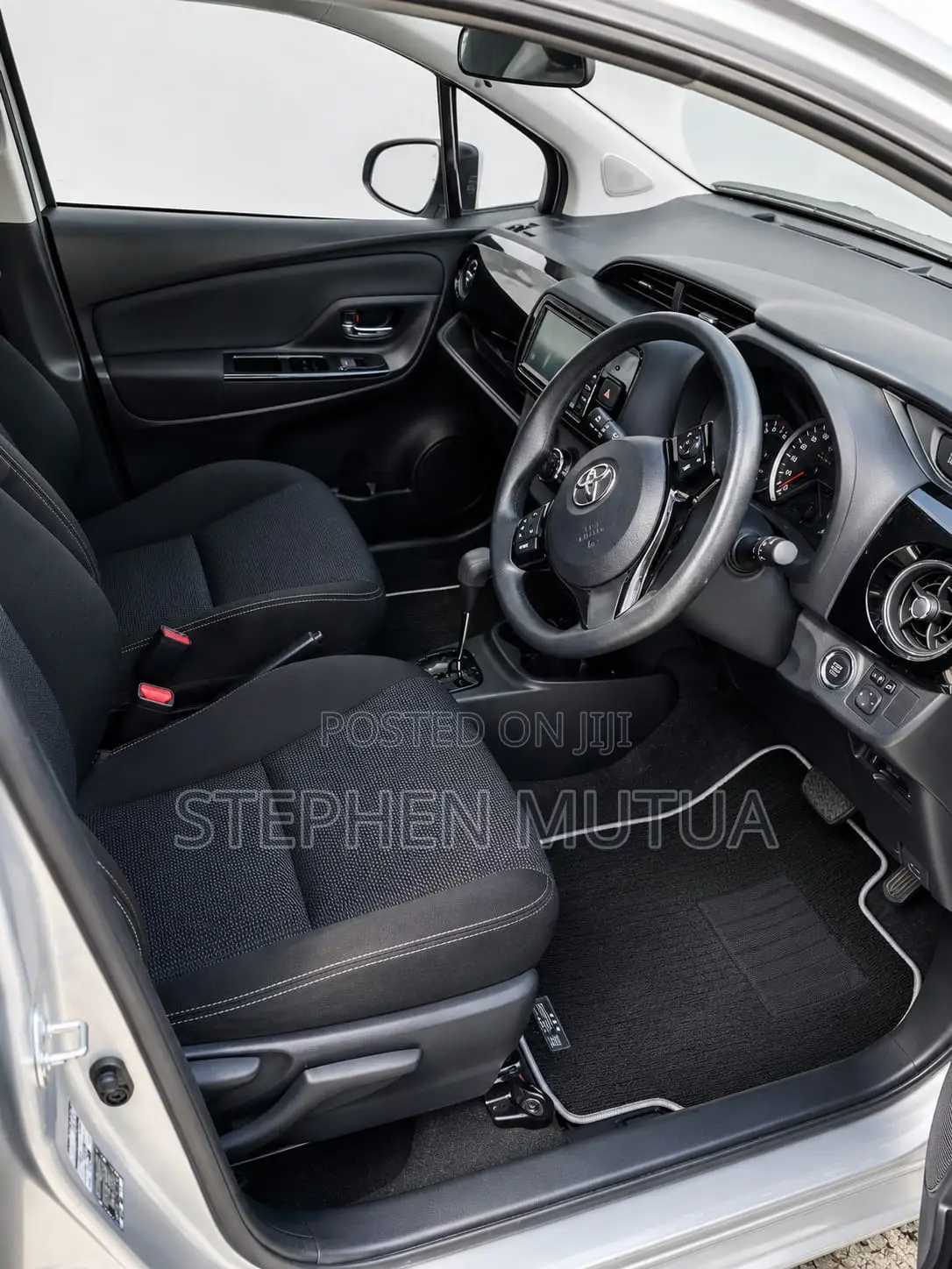 Toyota Vitz 1.3 FWD 5dr 2019 Silver