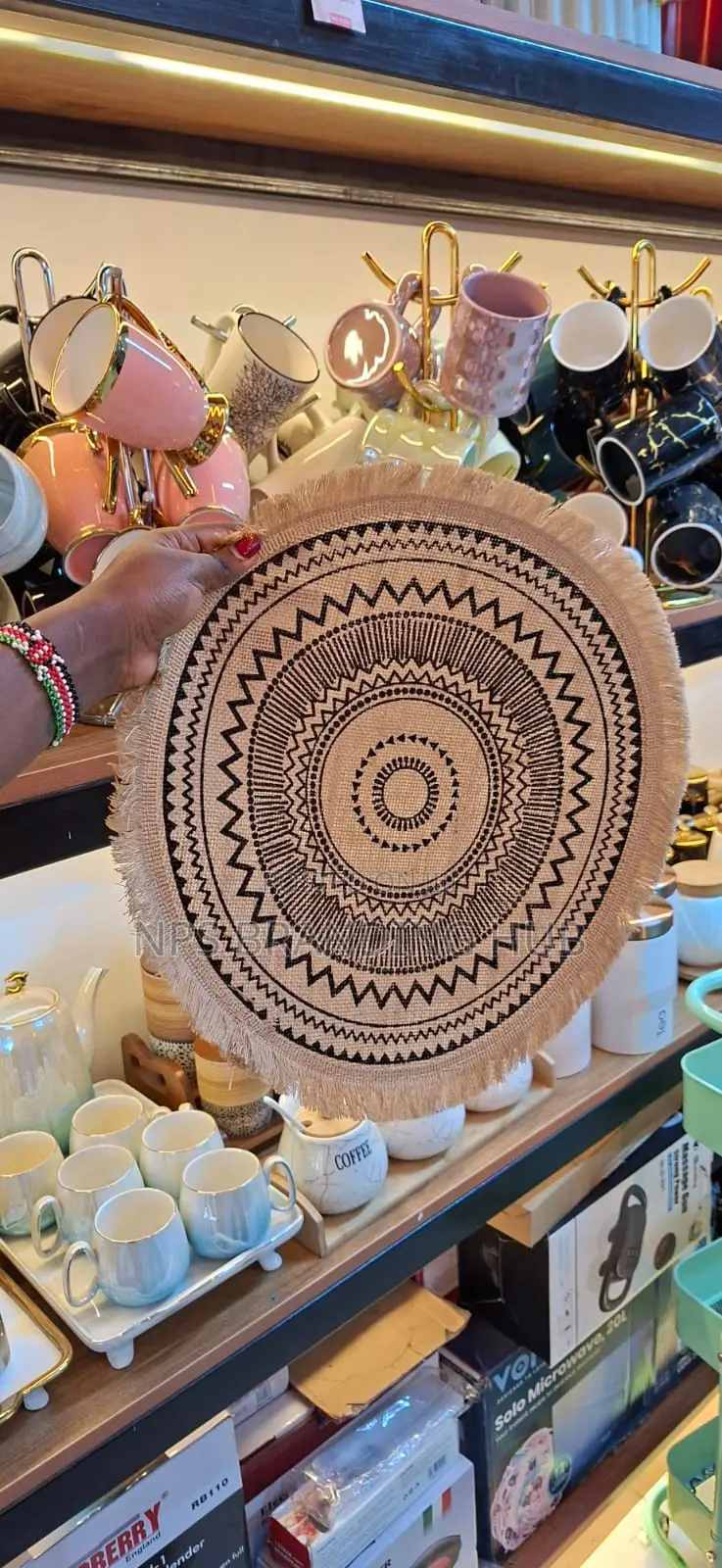 Round Wooven Jute Table mats(el.b
