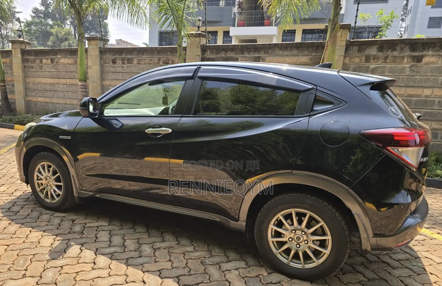 Honda Vezel 2018 Black