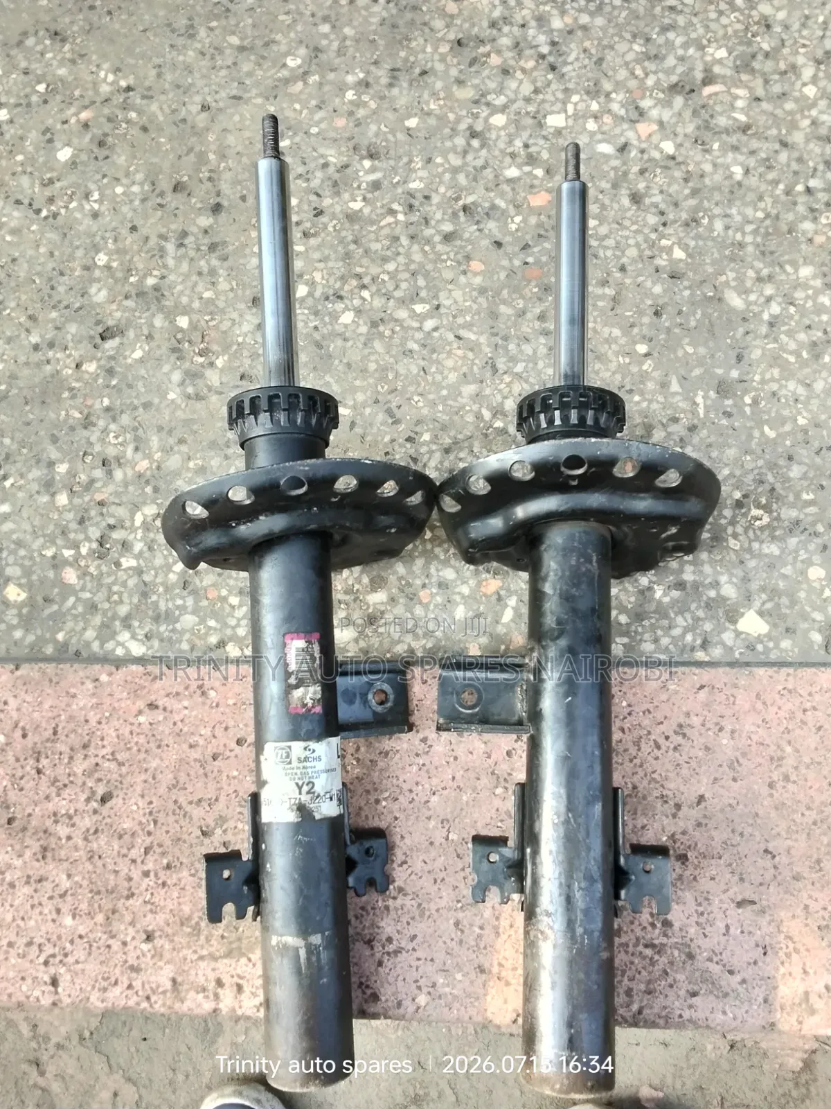 Original kYB Ex Japan Mitsubishi Delica New Model Front Shock Absorber