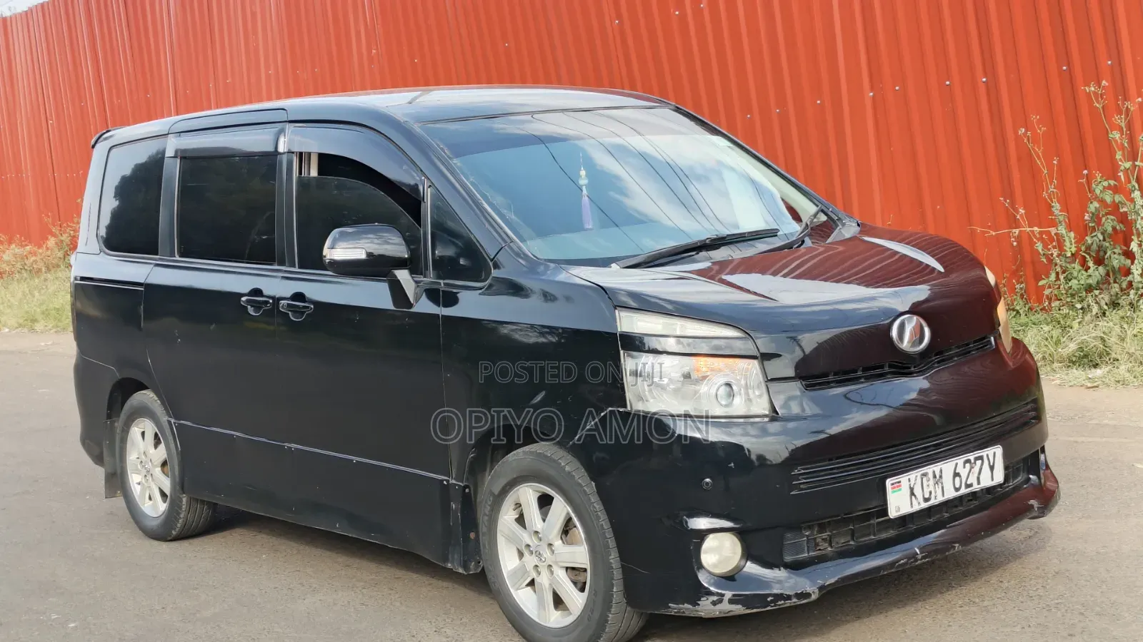Toyota Voxy 2010 Black