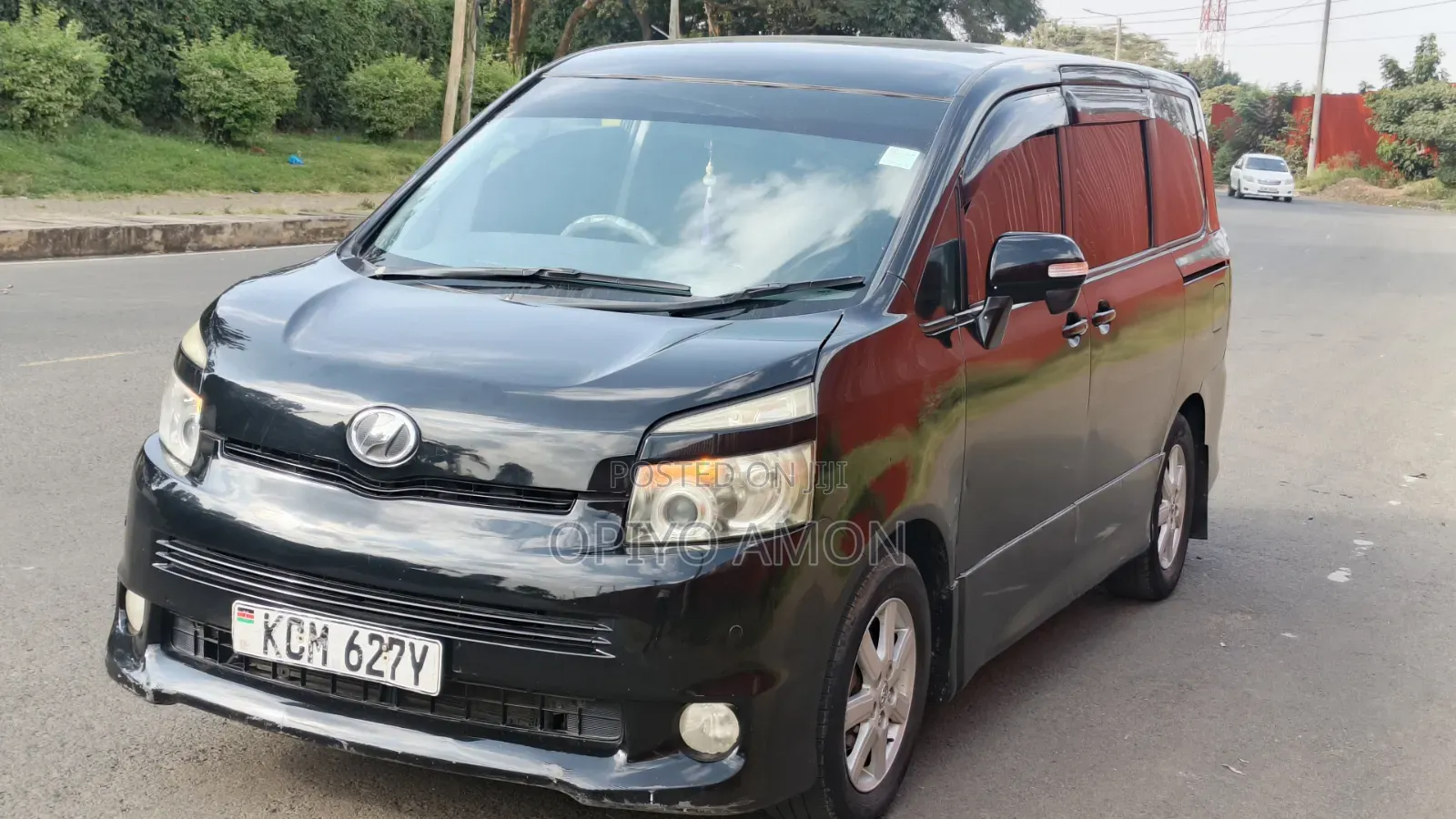 Toyota Voxy 2010 Black