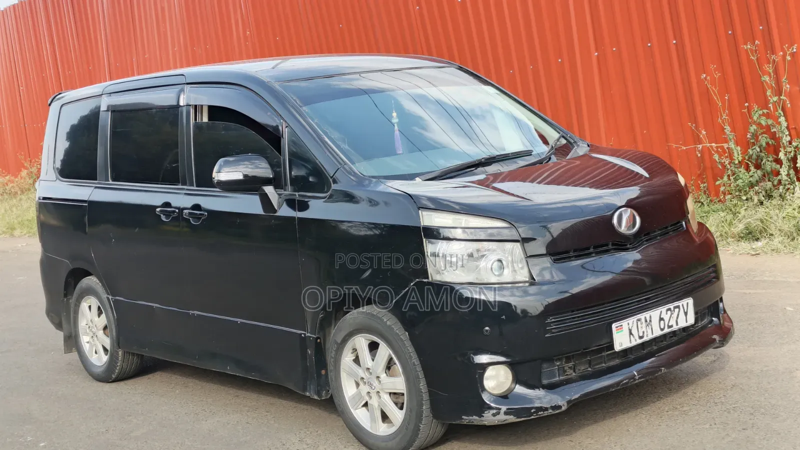 Toyota Voxy 2010 Black