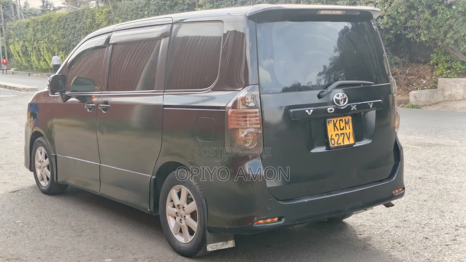 Toyota Voxy 2010 Black