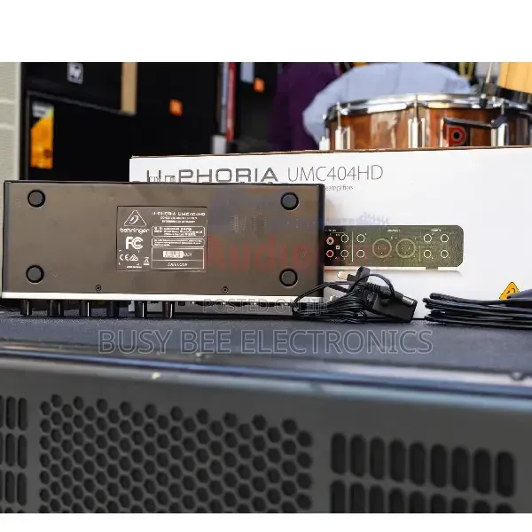 Behringer U-Phoria Umc404hd