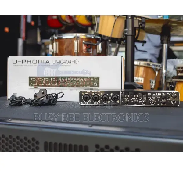 Behringer U-Phoria Umc404hd
