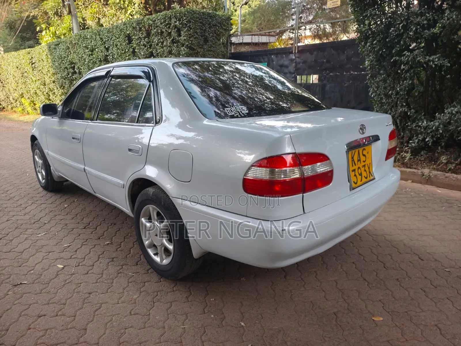 Toyota Corolla 1999 White