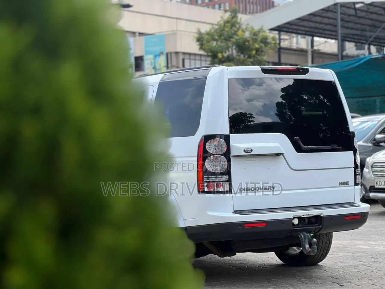 Land Rover Discovery 2014 White