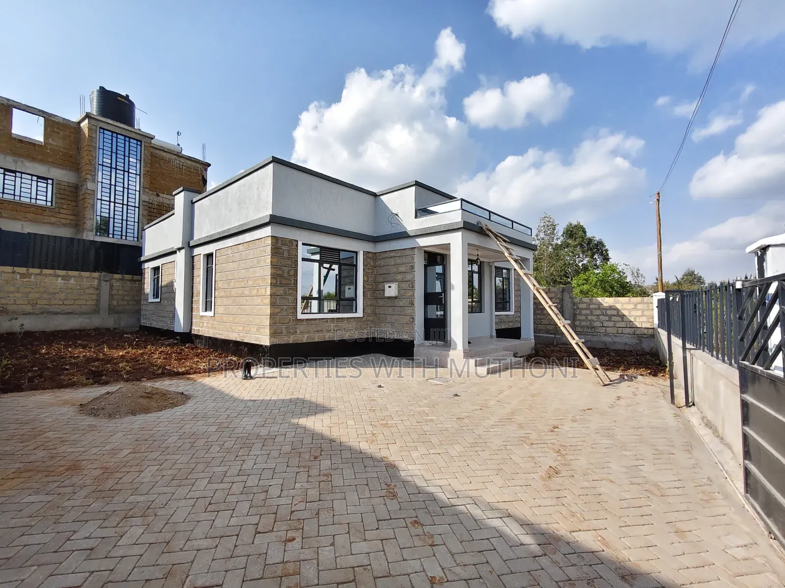 4bdrm Bungalow in Matasia for sale