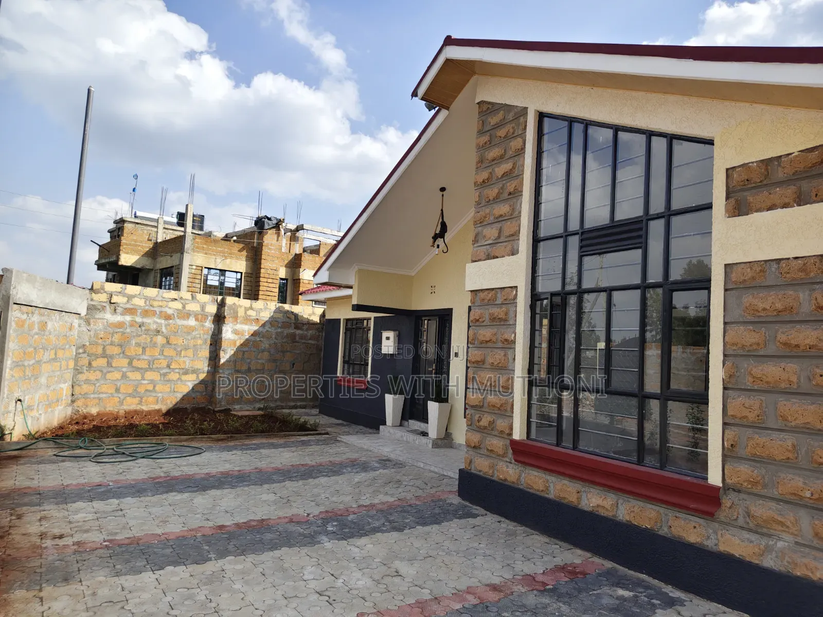 5bdrm Bungalow in Matasia for sale