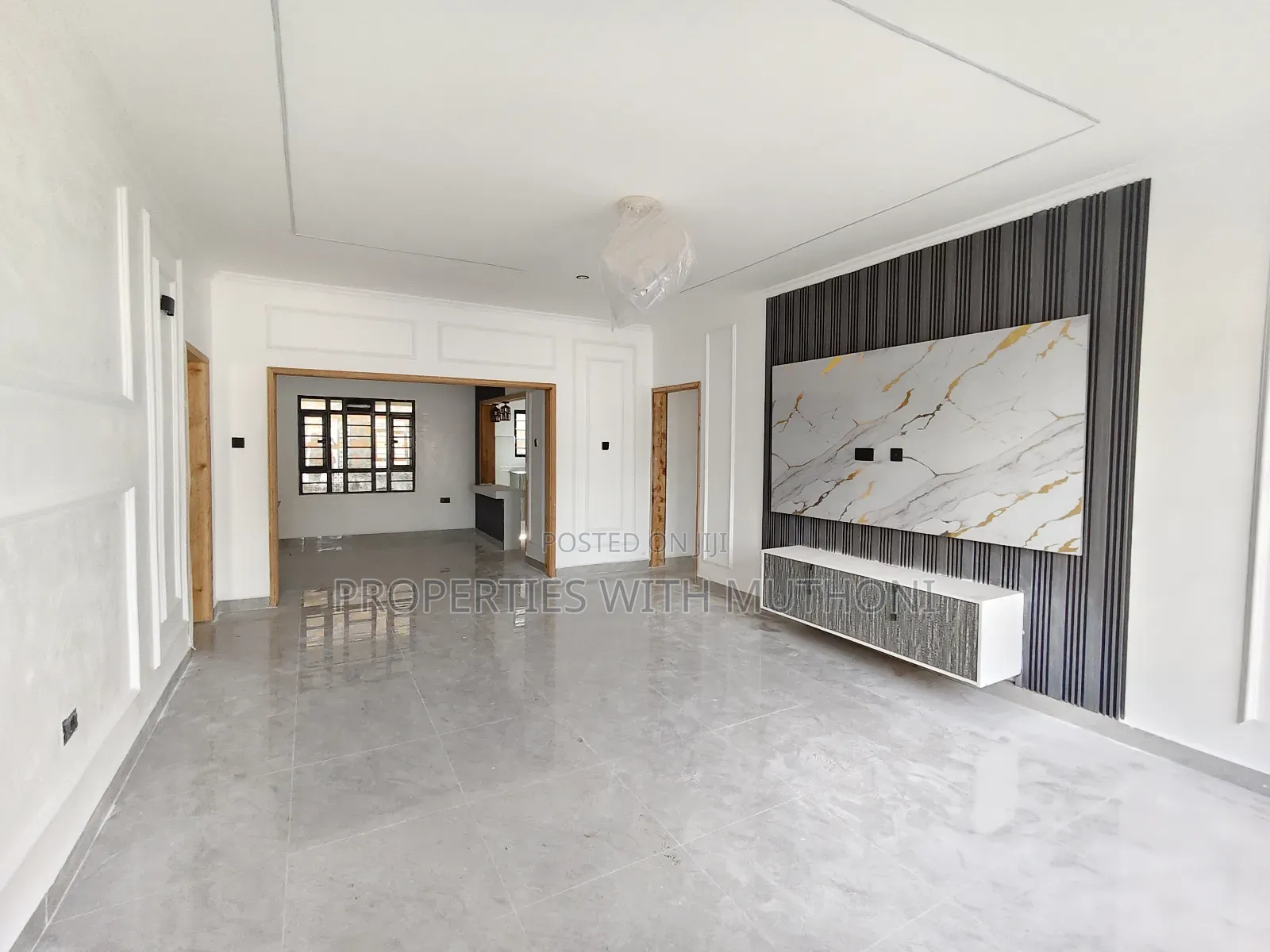 5bdrm Bungalow in Matasia for sale