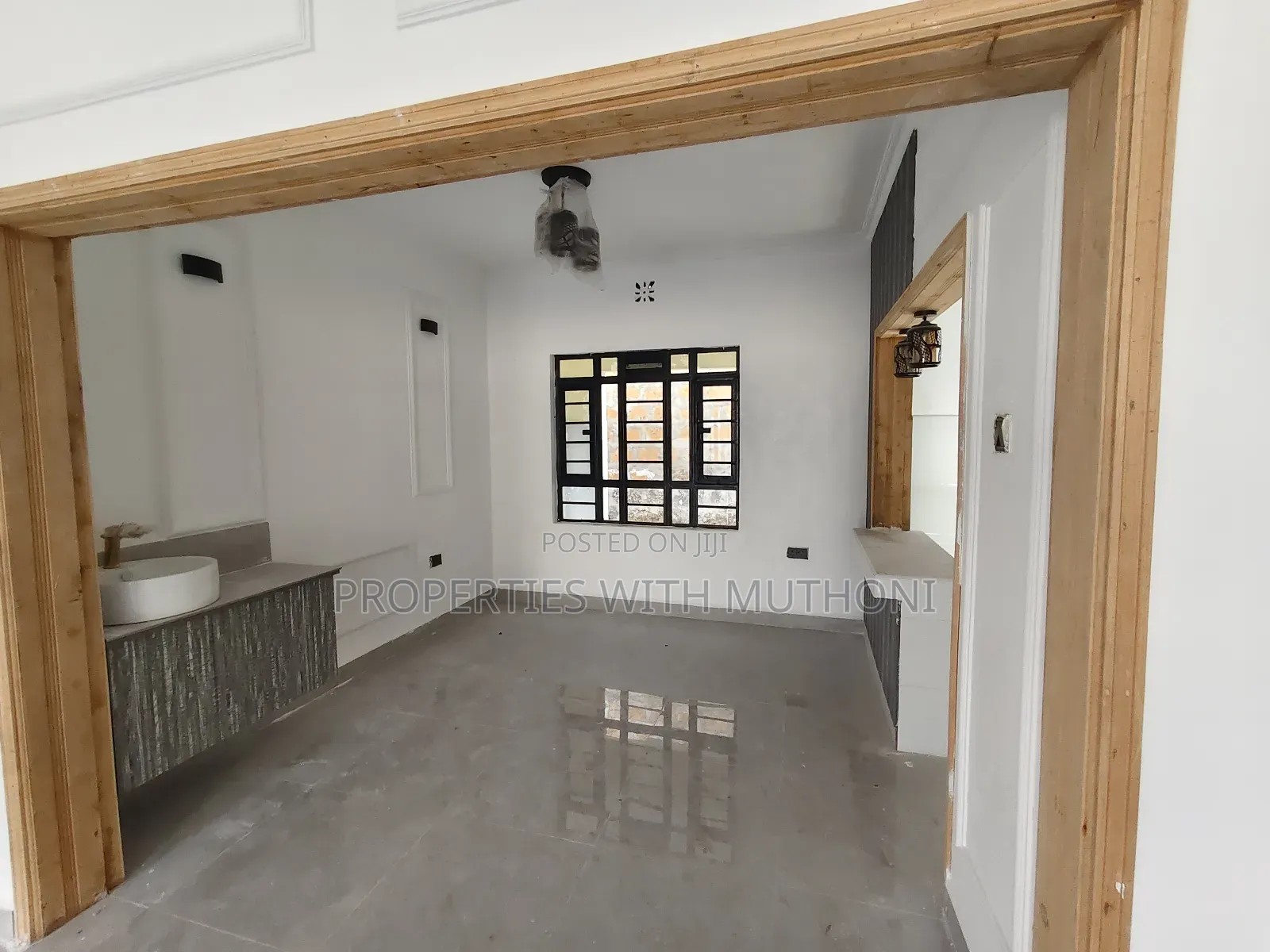 5bdrm Bungalow in Matasia for sale