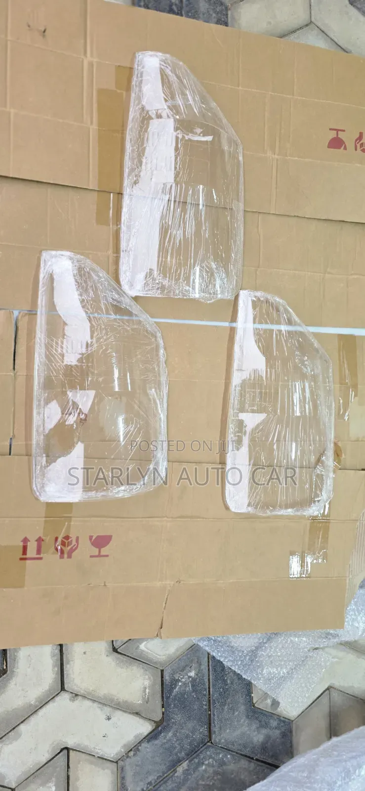 Toyota Noah 2008-2012 Tail Light Lens Replacement