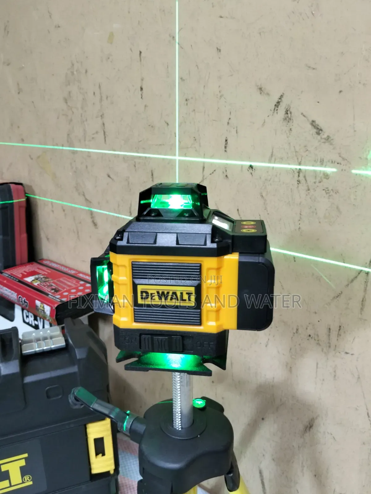 Best of 16 Line DEWALT LASER LEVEL MACHINE 2 Battery and Tripod Stand