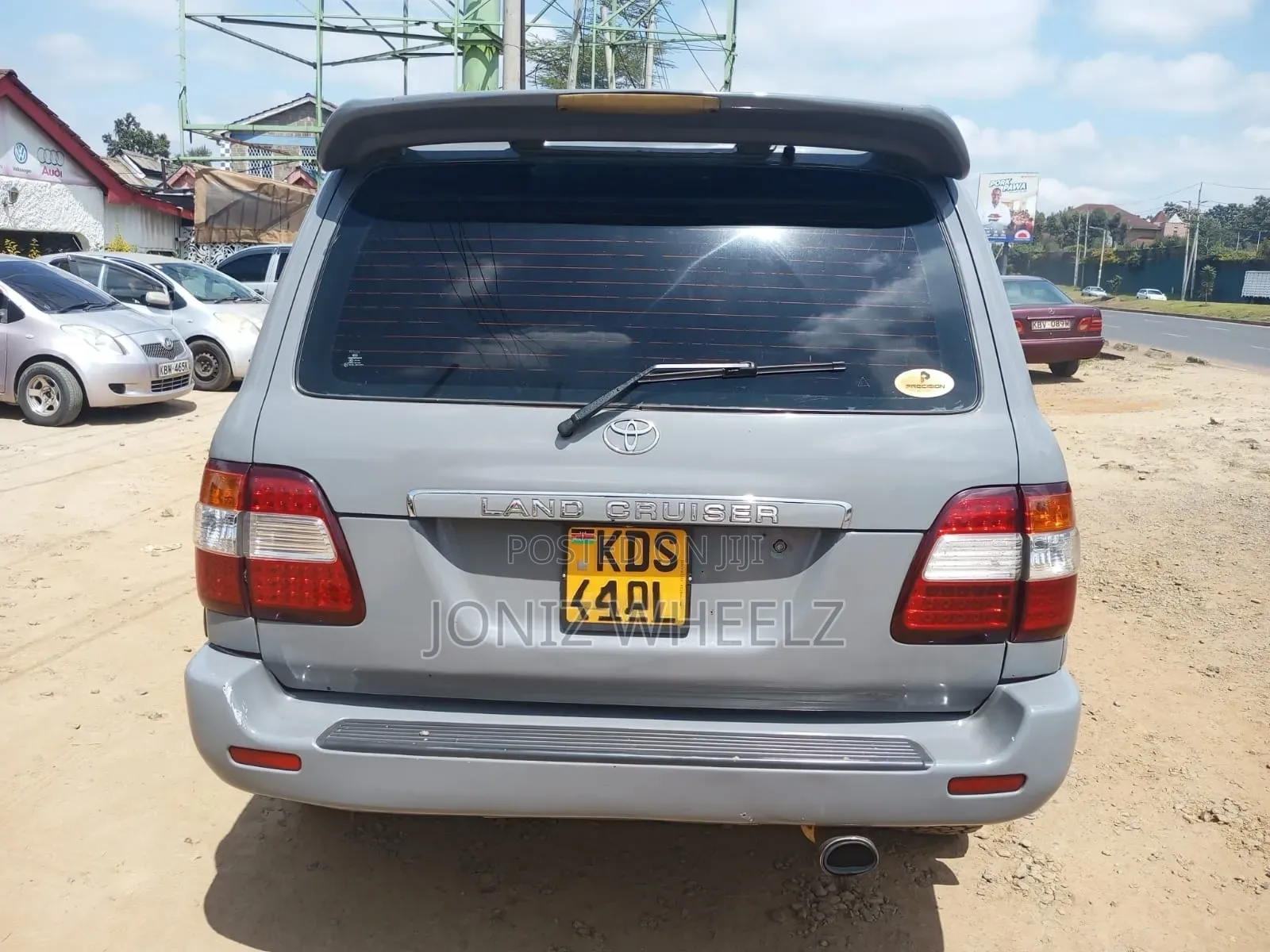 Toyota Land Cruiser 2005 Gray
