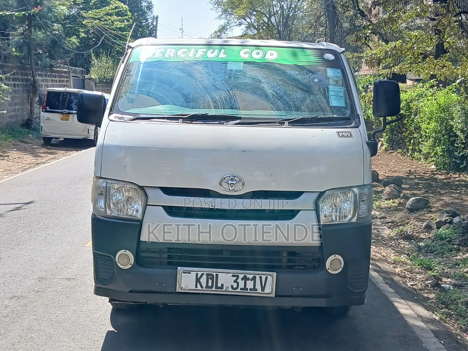 Toyota HiAce 2016 White