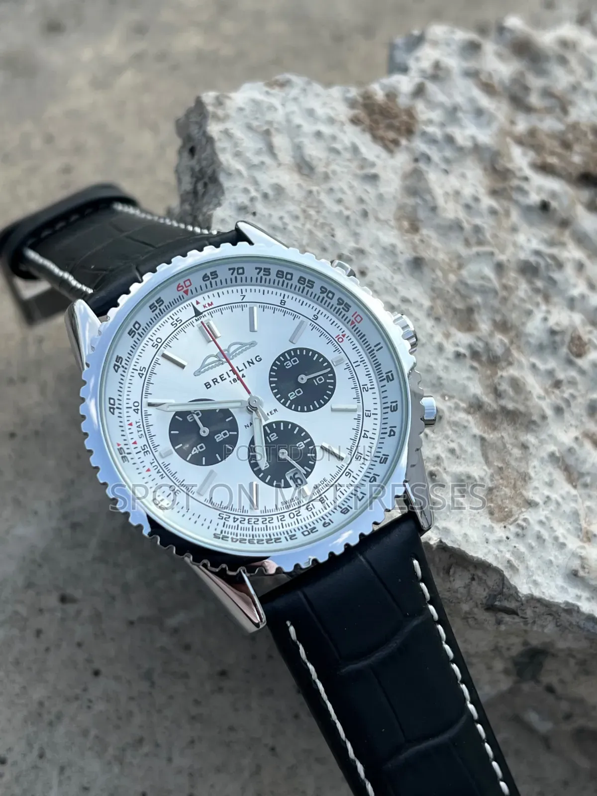 Breitling Navitimer BO1 Chronograph Watch With Genuine Leather.