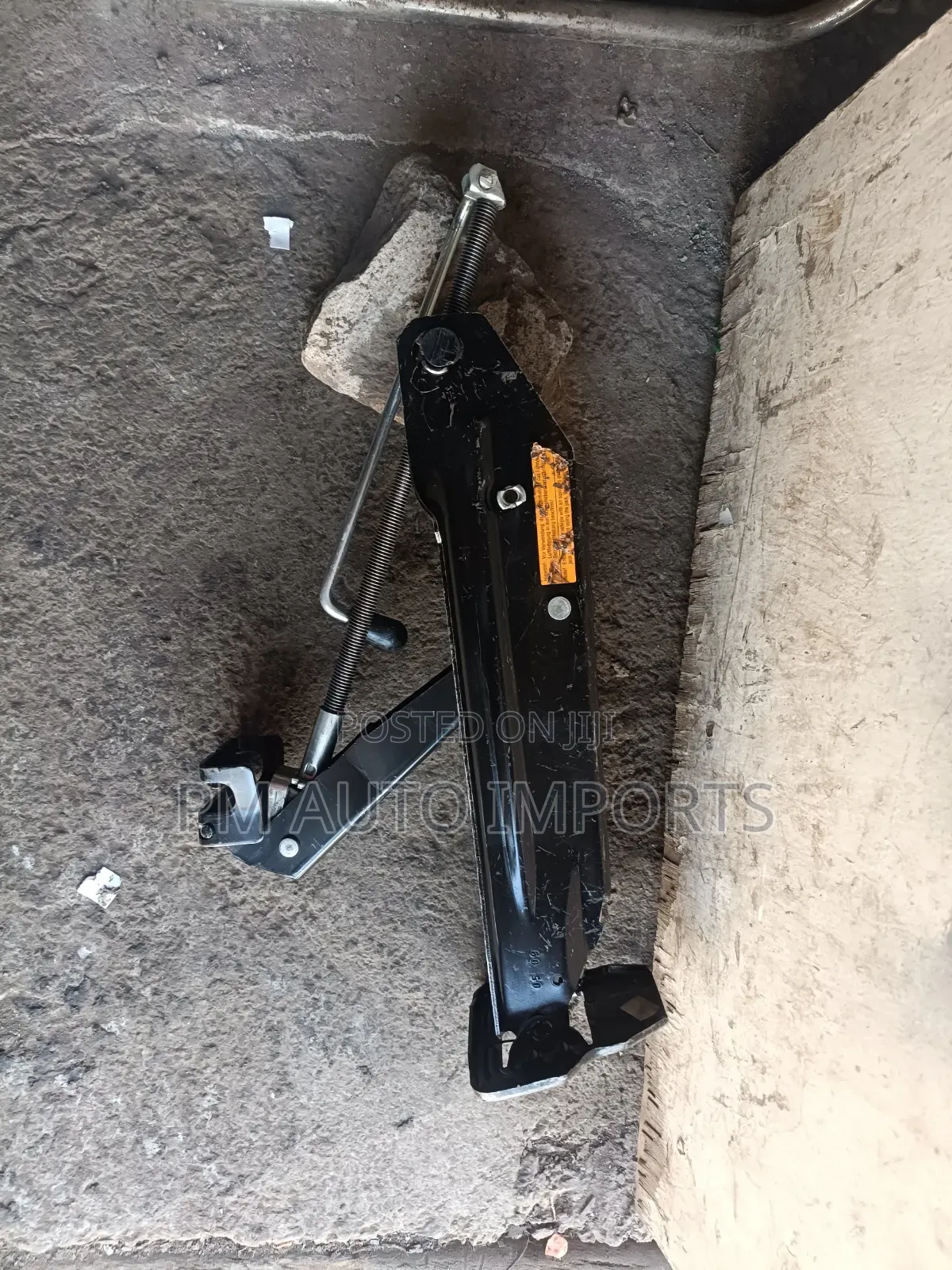 Porsche Cayenne, Audi Q5,Q7 BMW X5 Wheel Jack