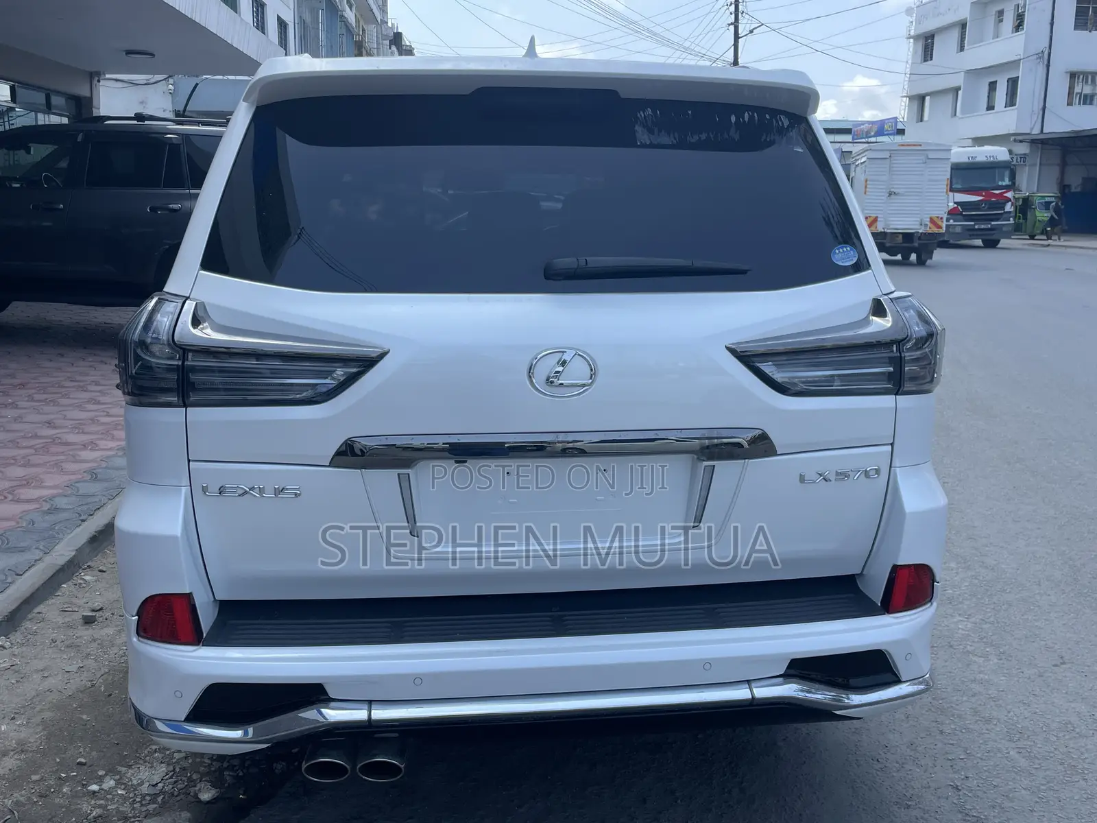 Lexus LX 570 AWD 2019 White