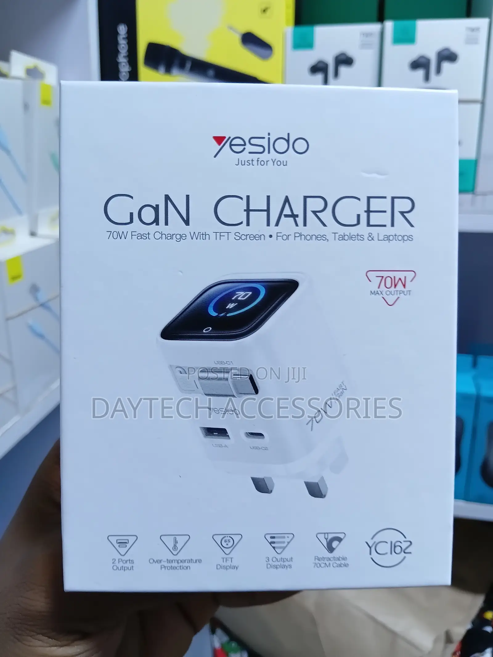 The Yesido YC162 Is a 70W GaN Fast Charger Featuring a TFT Screen
