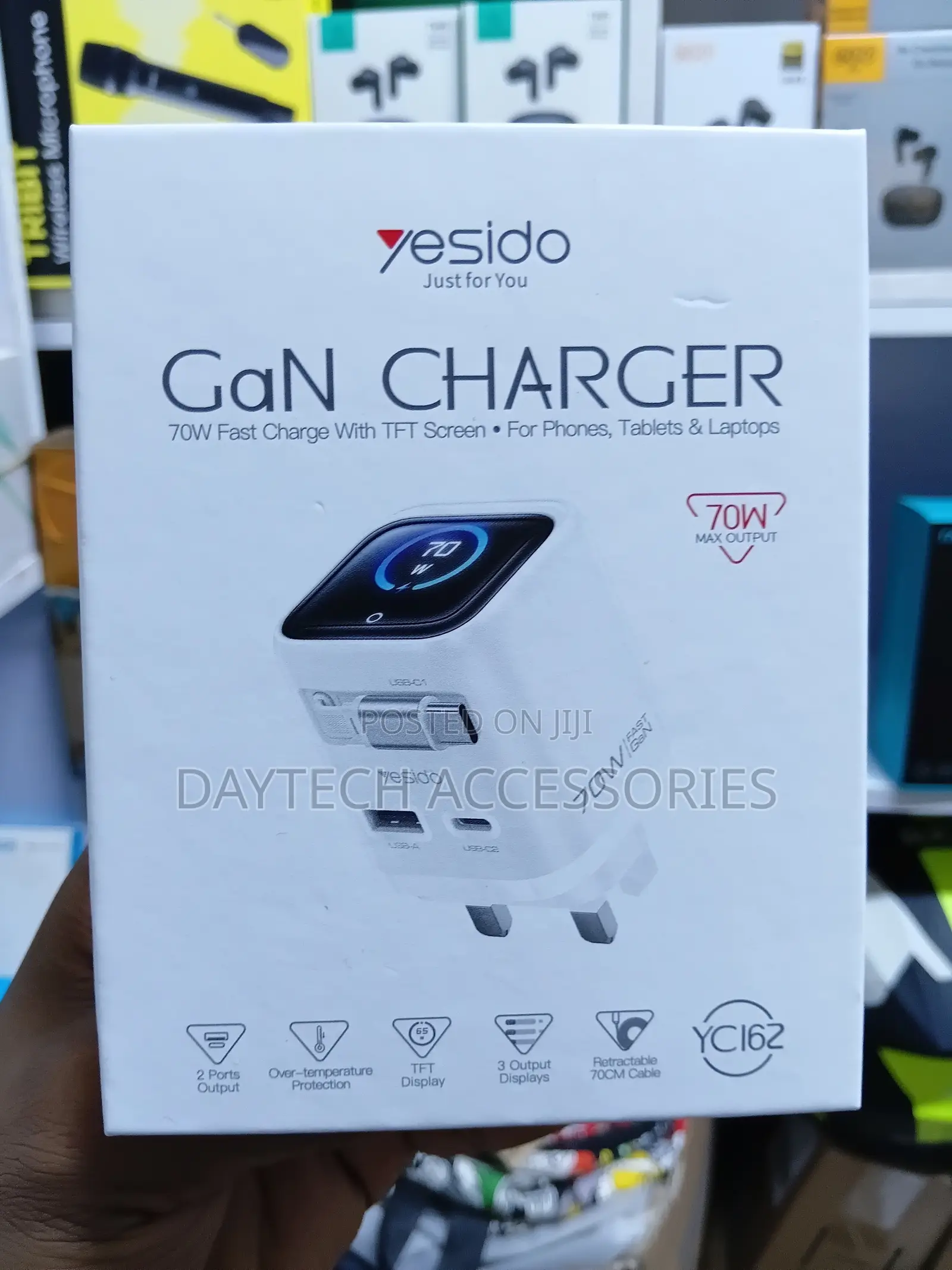 The Yesido YC162 Is a 70W GaN Fast Charger Featuring a TFT Screen