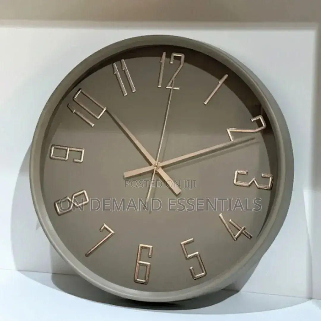 Classic Quartz Clock 30cm Modern Minimalist