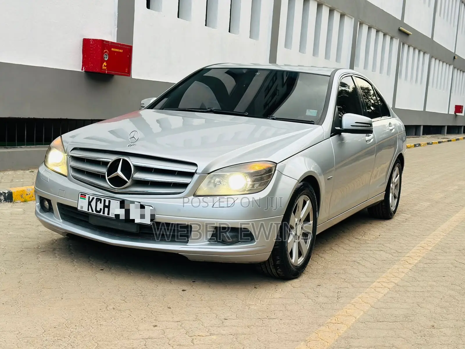 Mercedes-Benz C200 2010 Silver