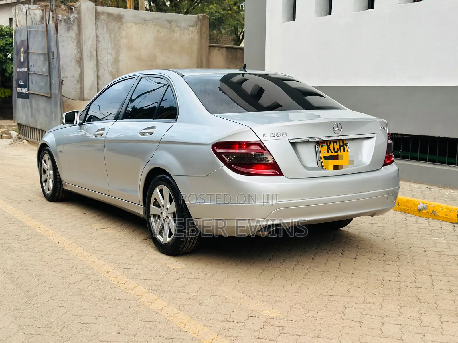 Mercedes-Benz C200 2010 Silver