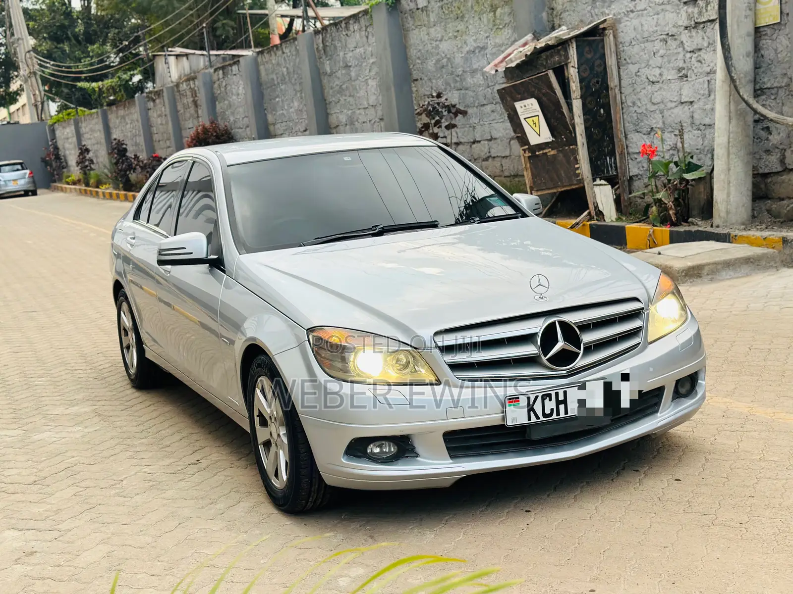 Mercedes-Benz C200 2010 Silver