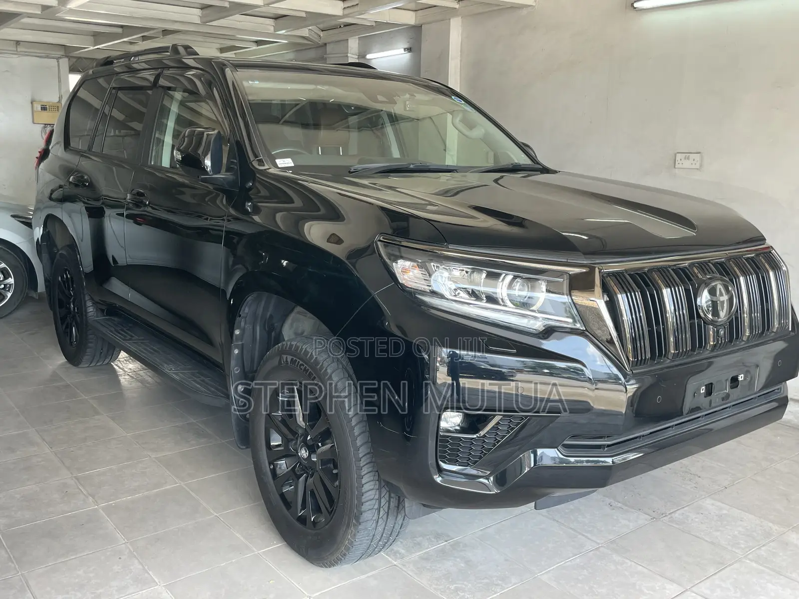 Toyota Land Cruiser Prado 2.7 2022 Black
