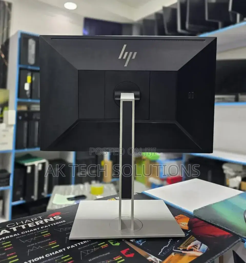 HP E24i G4
Size:24 Inch 
Resolution:1920*1200
Ports:vga/Display/Hdmi