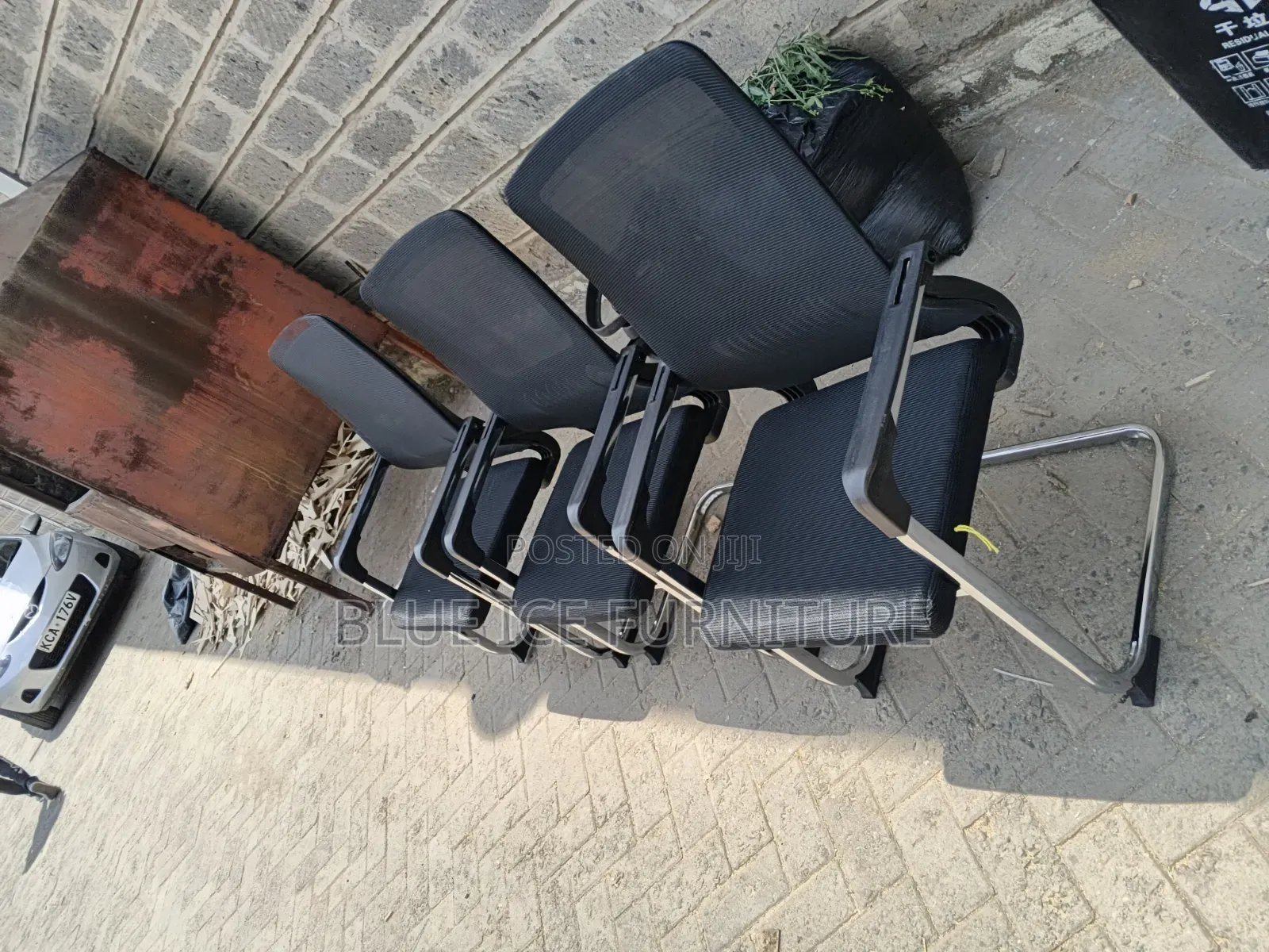 Modern Visitors Cantilever Office Chair