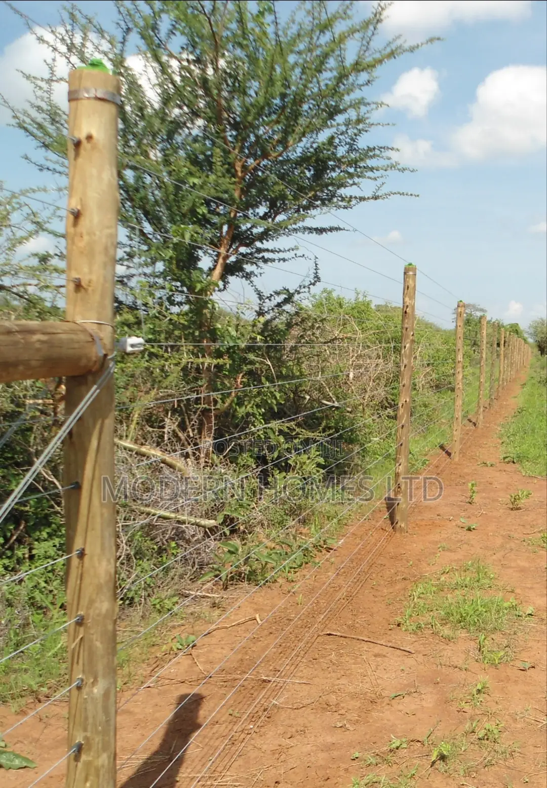 Strong, Durable Effective Electric Fence With Wooden or Steel Posts
