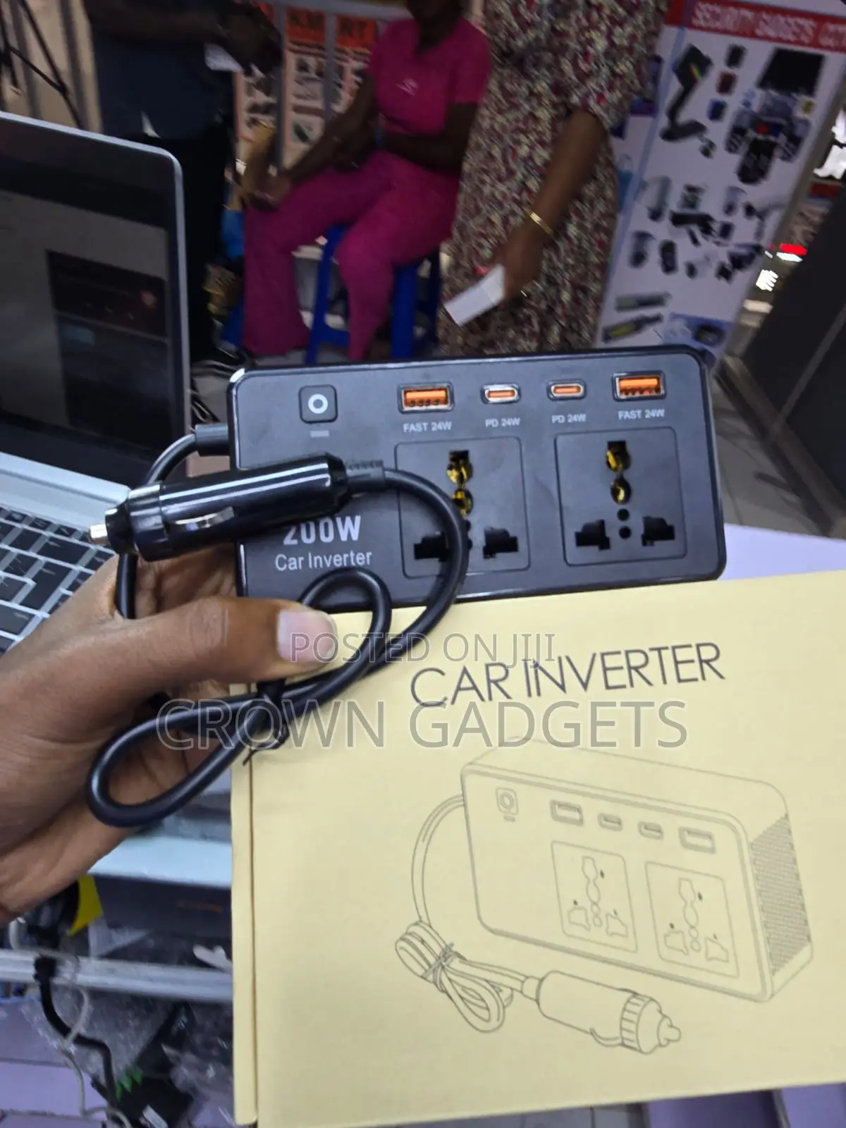 200W Vehicle Power Inverter With AC USB Type-C Ports
