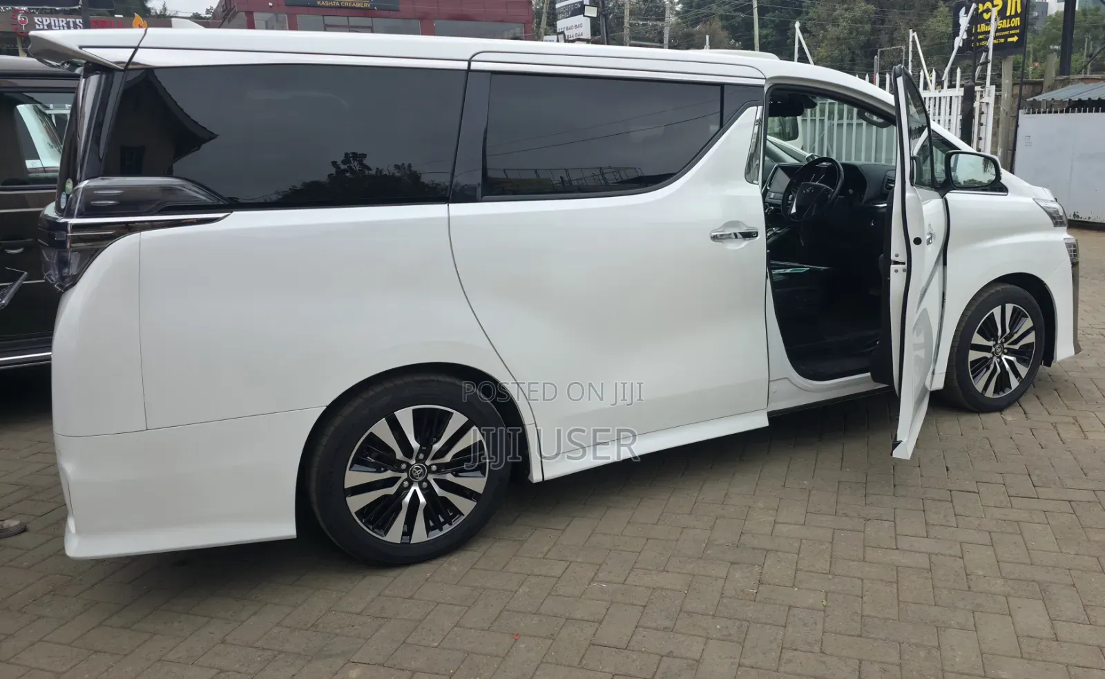 Toyota Vellfire 2019 White
