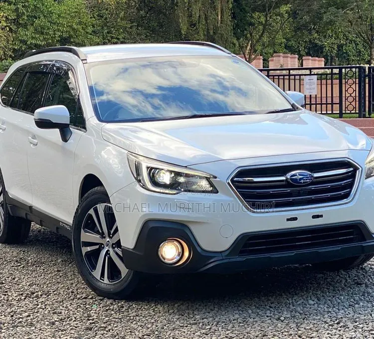 Toyota Hilux 2018 White