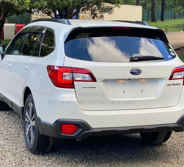 Toyota Hilux 2018 White