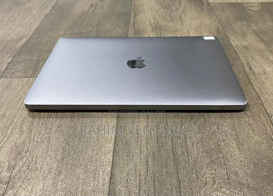 Laptop Apple MacBook Pro 2019 16GB Intel Core i7 SSD 256GB